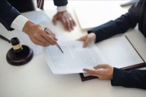 Advocate Manish Mukeria divorce lawyer services